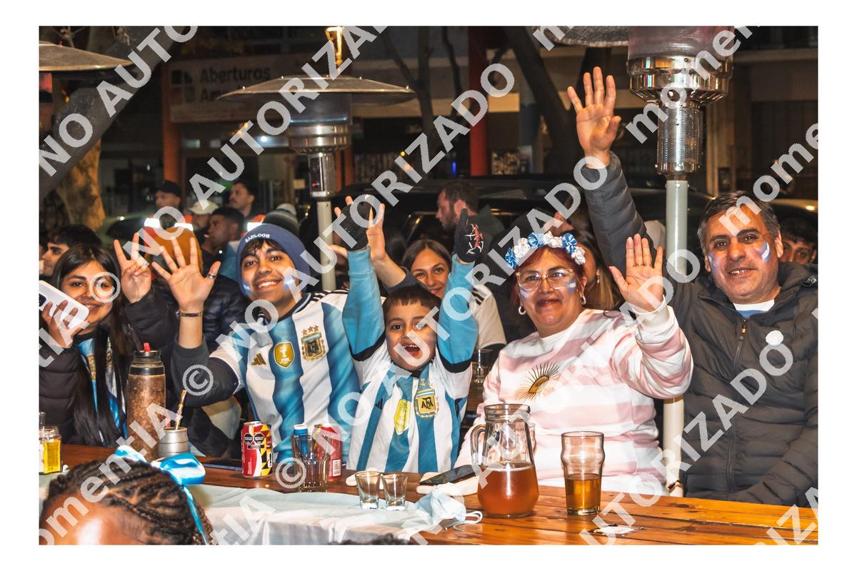 Event photo preview